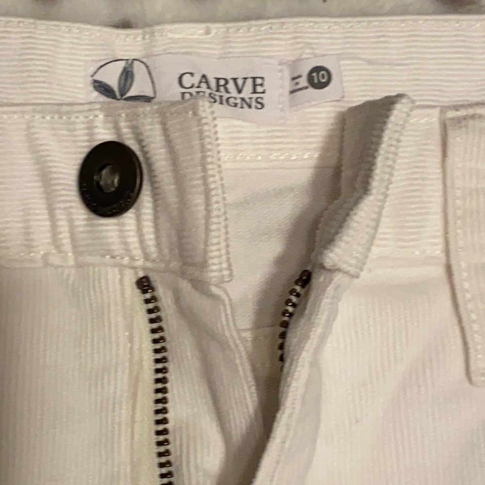 Carve. Size 10. Never worn.